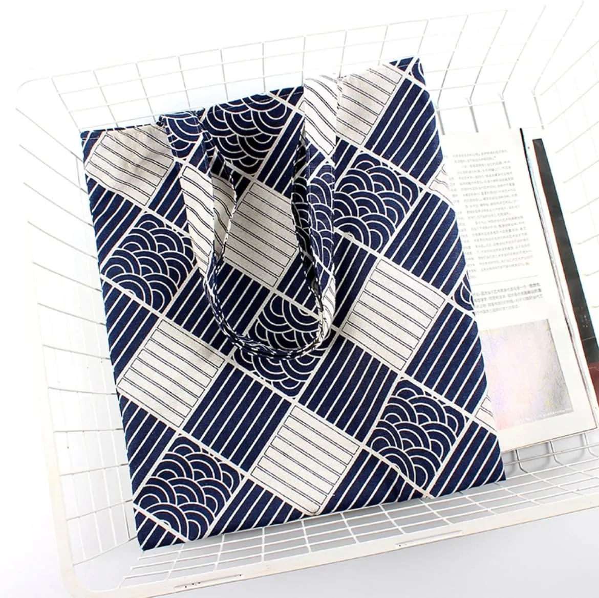 Chezi Japanese Graphic Pattern Tote Bag