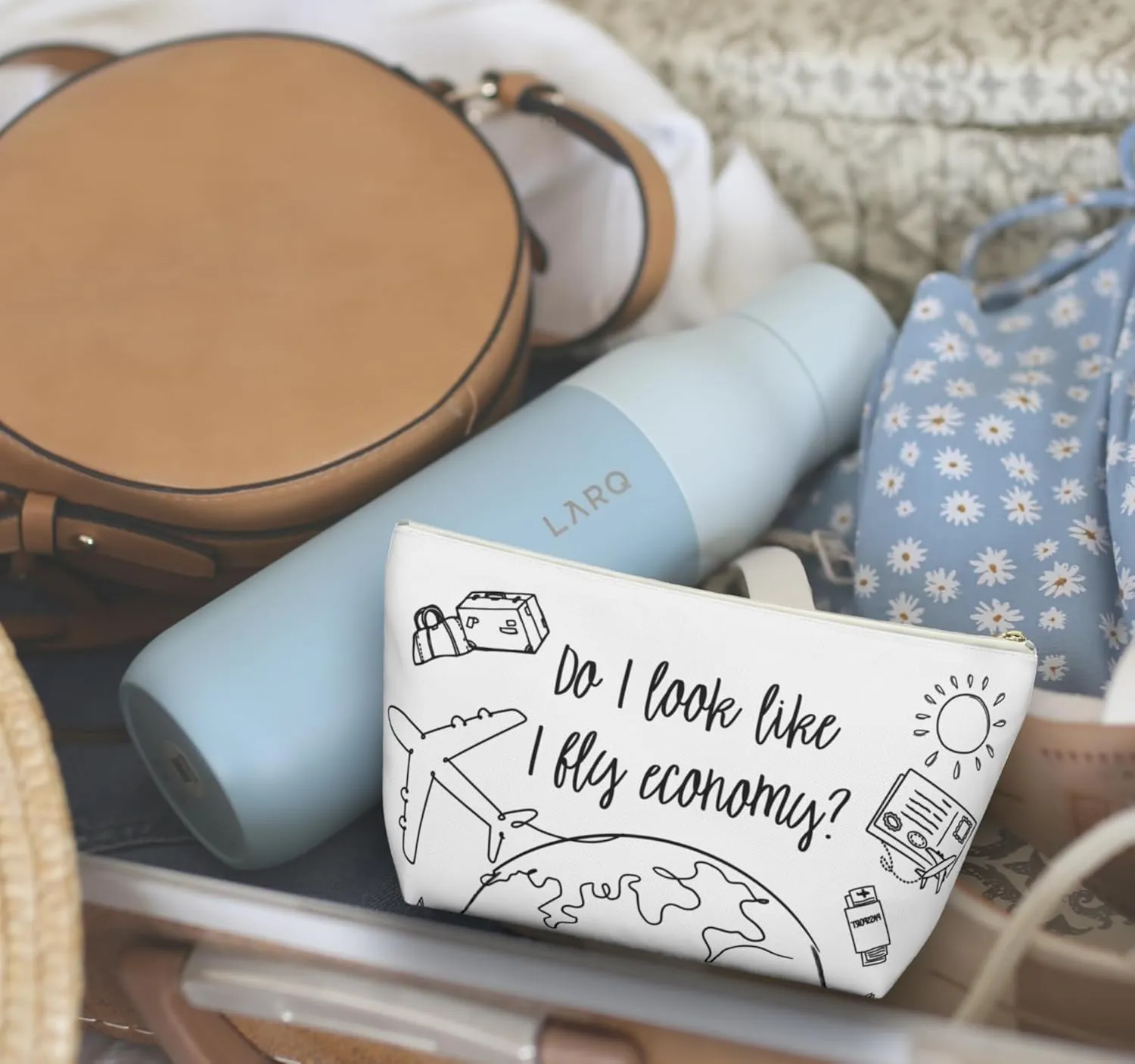 Do I look like I Fly Economy Travel Funny Makeup Bag Toiletries Women Bridal Party Traveler Travel Agent Small Accessory Bag