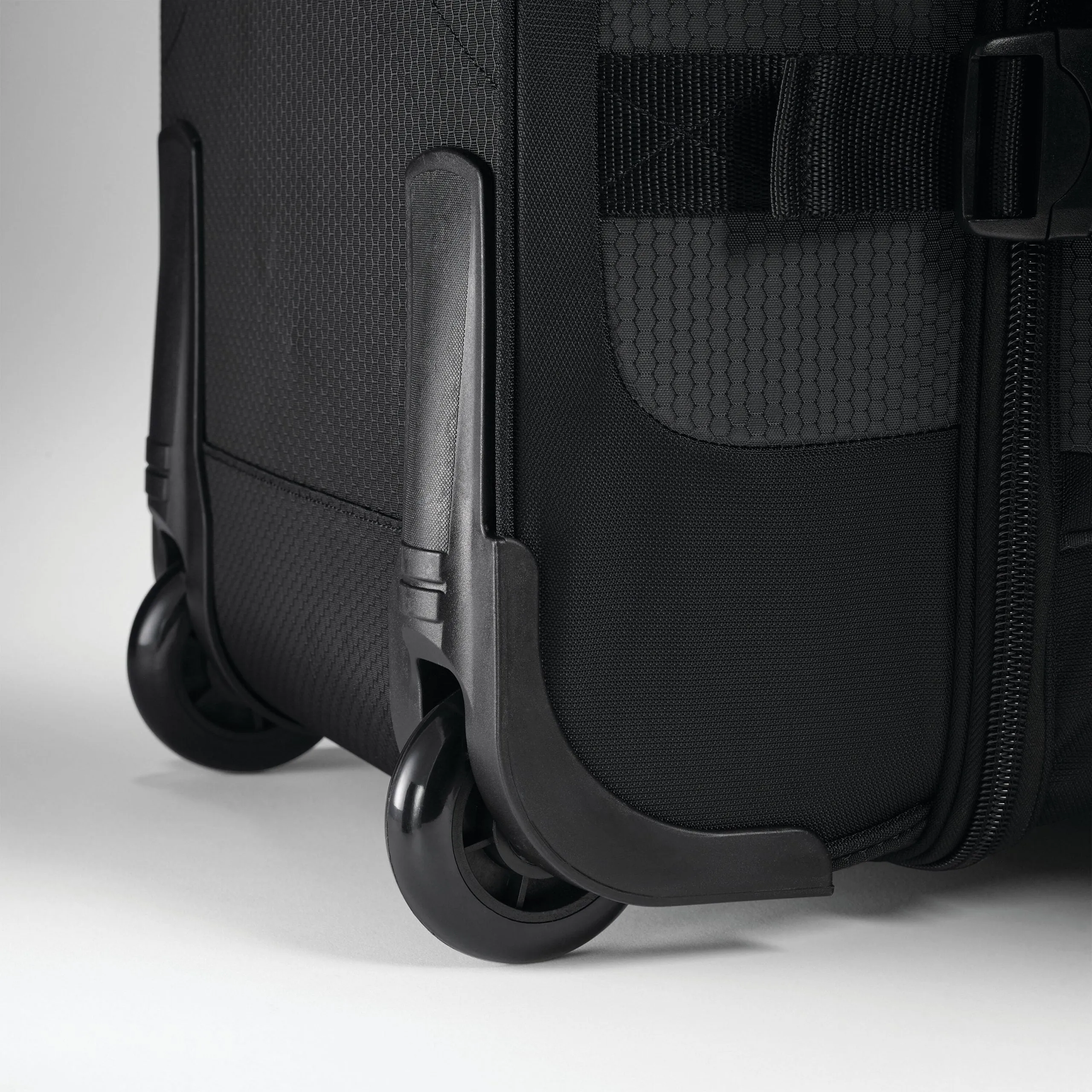 High Sierra Fairlead 34" Drop-Bottom Wheeled Duffel - Black/Grey