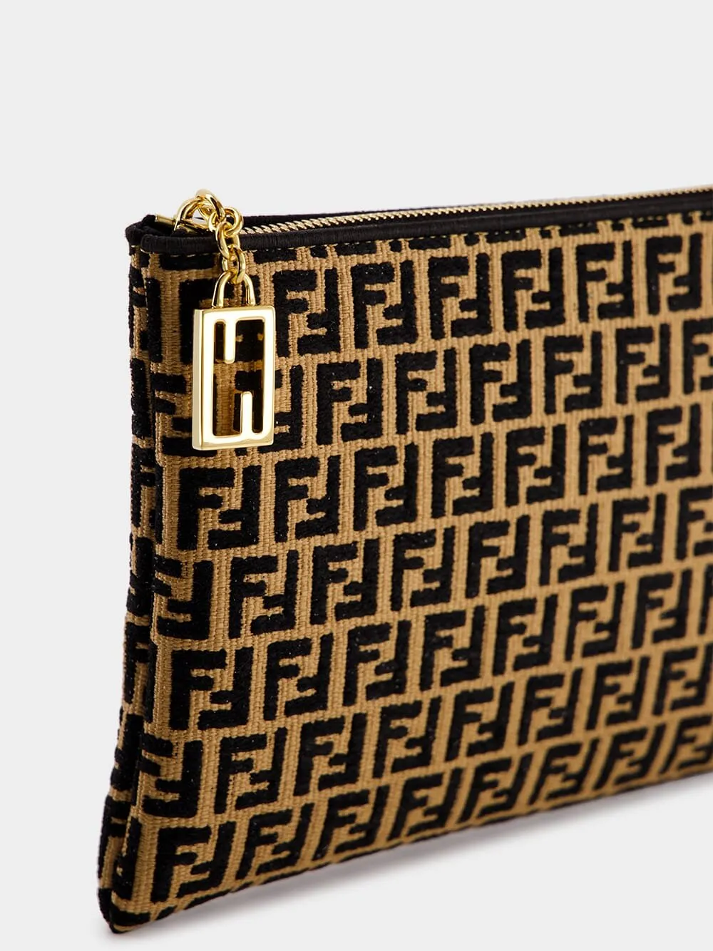 Medium Flat Raffia Pouch