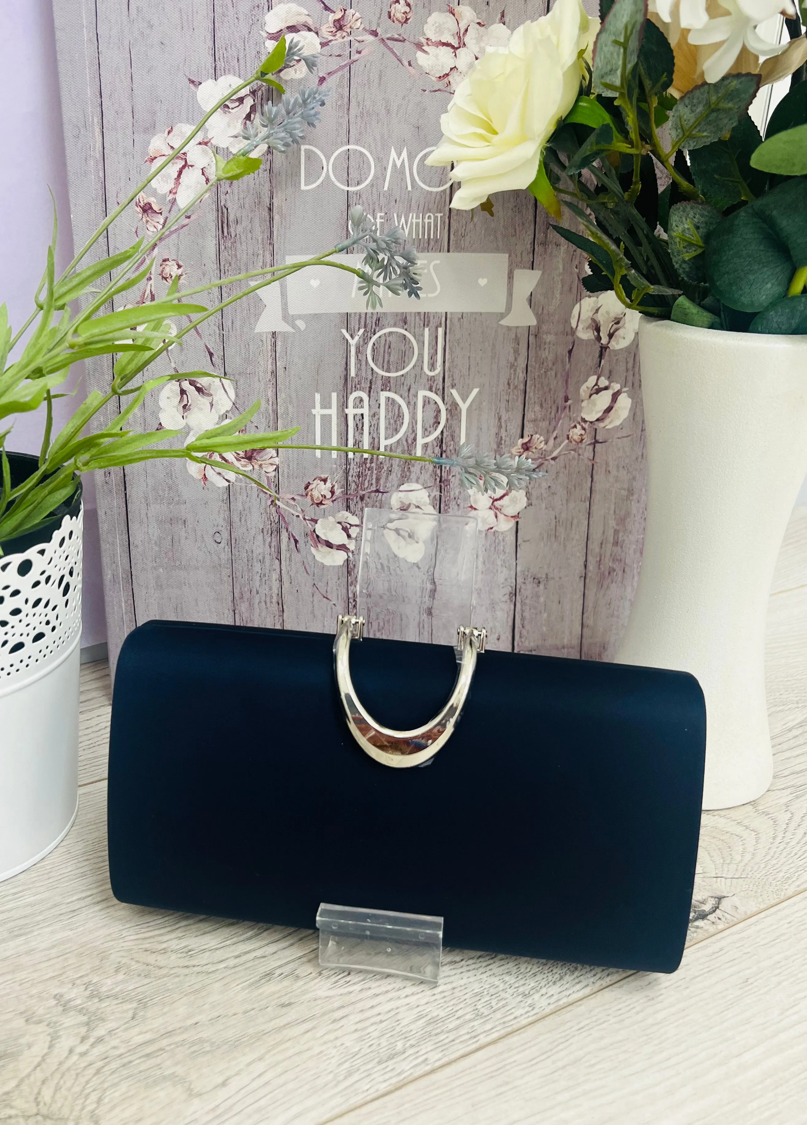 Molly clutch bag