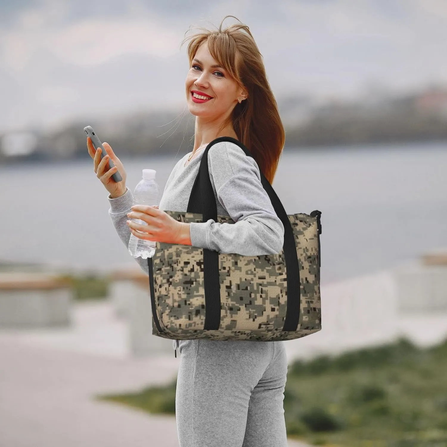 Sports Gym Bag for Women Men Travel Duffel Bag Tote Army Digital Camouflage Weekender Bag Canvas Carry on Overnight Bag for Travel Swimming Fitness Workout Sports Duffle Bag