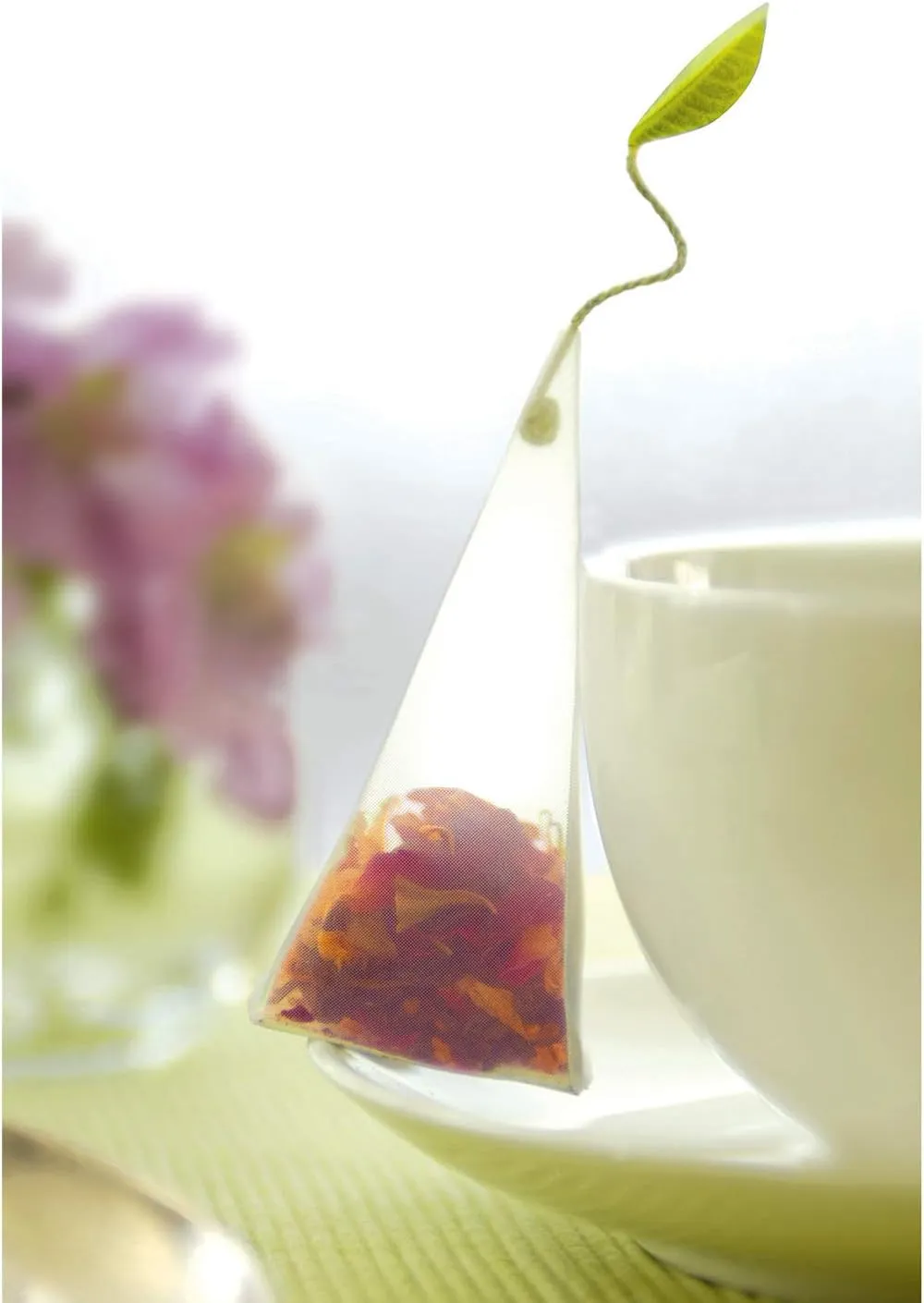 Tea Forte Assorted Black Tea Presentation Box Tea Gift Set Sampler, 20 Count, 2 of Each Variety Individually Wrapped Handcrafted Pyramid Infuser Bags