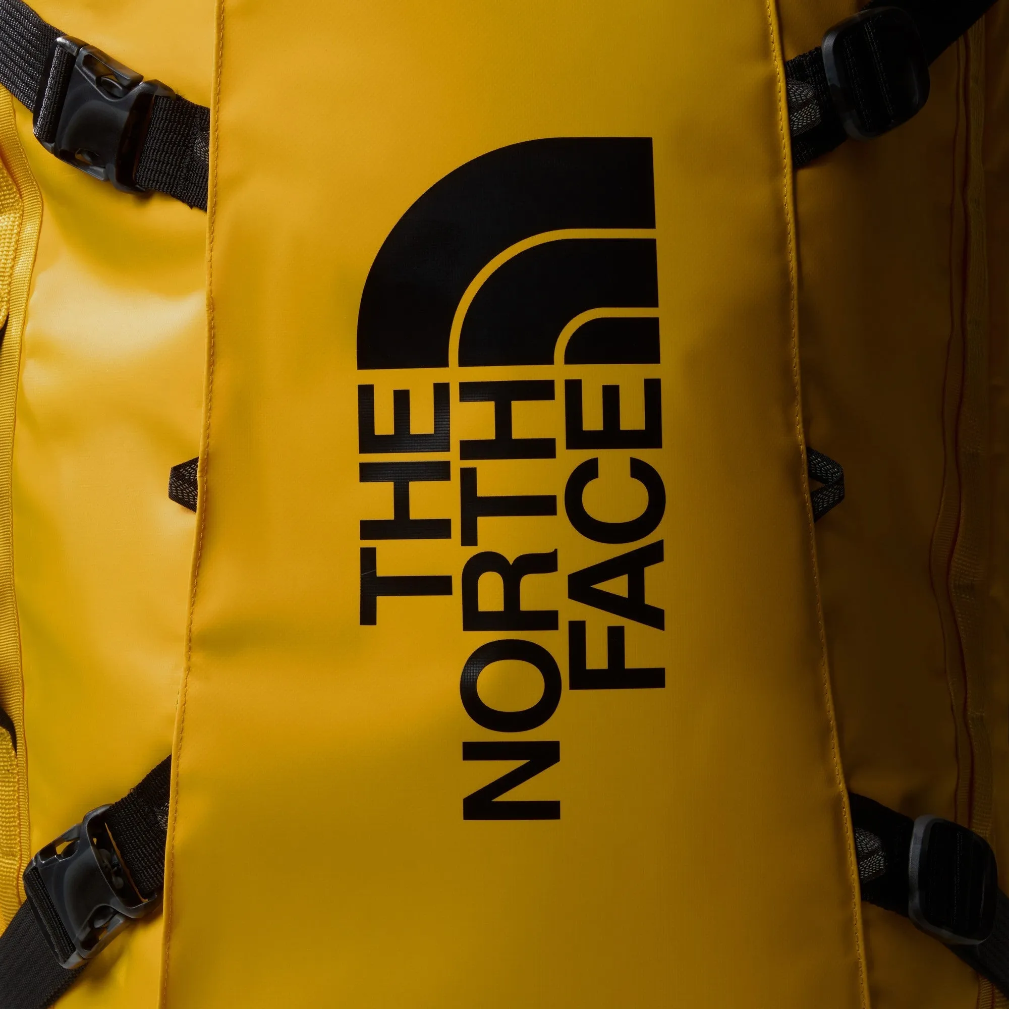 The North Face Base Camp Rolling Thunder 28 - Rollenreisetasche 77 cm (summit gold-tnf black)