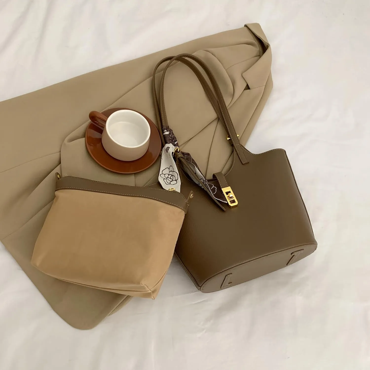 Vegan Leather Bucket Bag Designer Handbags for Women Hobo Bag 2 in 1 Scoop Neck Tote with Removable Pouch