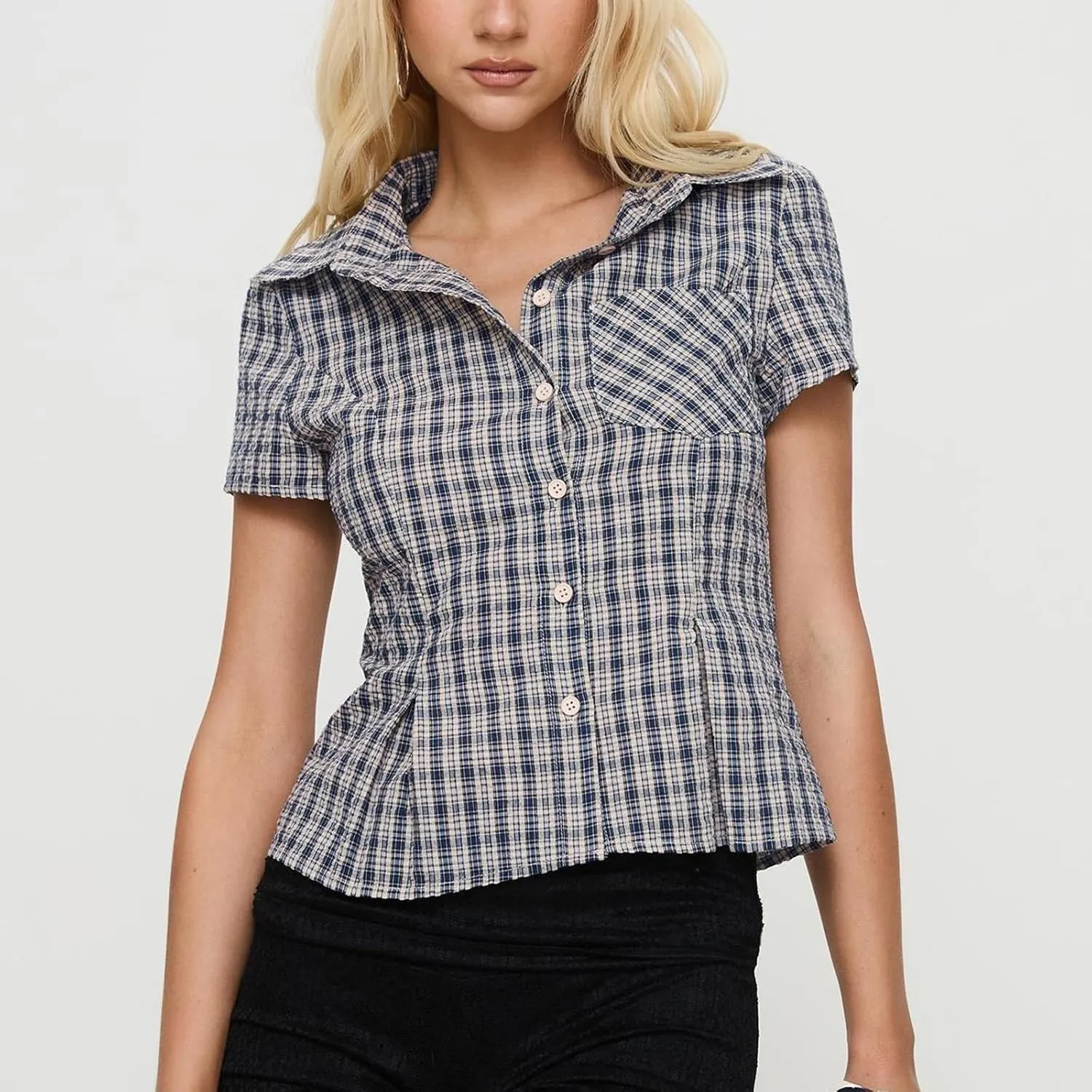 Women Y2k Short Sleeve Button Down Shirts Coquette V Neck Collared Crop Tops Vintage Slim Fit Going Out Blouse