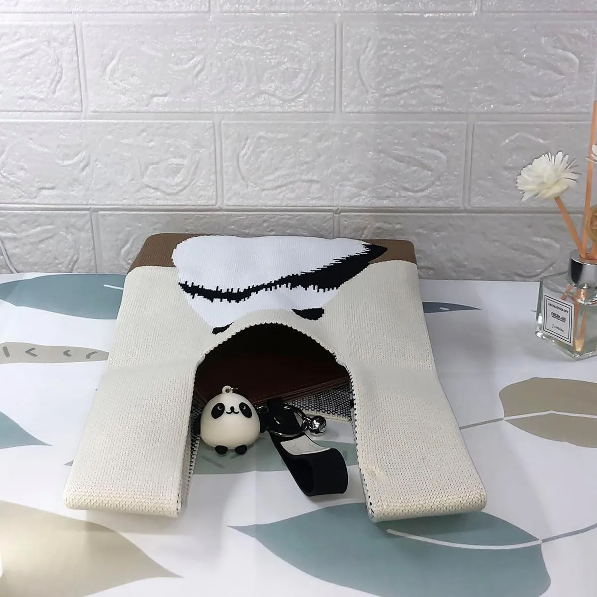 Women's Knit Wrist Bag, Fashionable and Minimalist Small Handbag, Portable Canvas Bag, Suitable for Shopping, Work
