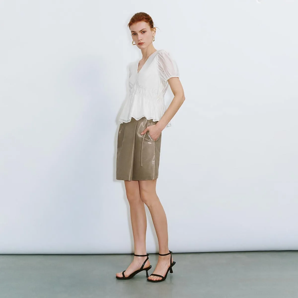 Women's Tops Short Puff Sleeve V Neck Cropped Shirt Casual Lightweight Pullover Blouse Summer