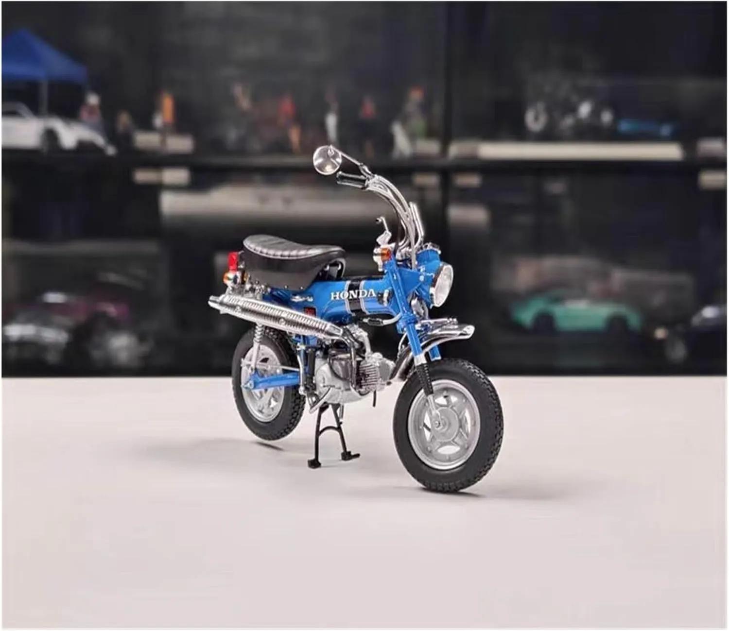 YCMENO Limited Edition Simulation Motorcycle 1:10 for EBBRO Giraffe DAX ST50 1969 Simulation Alloy Motorcycle Model Static Souvenir Collection Figurine Souvenir(Blue)