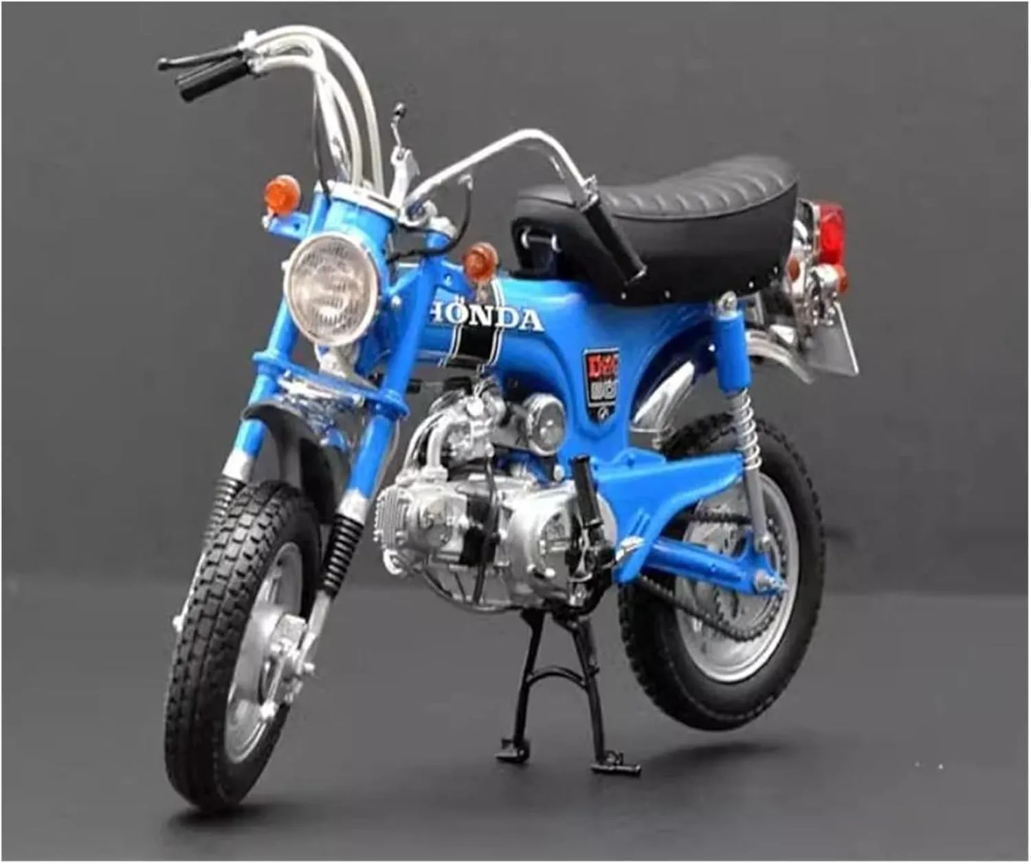 YCMENO Limited Edition Simulation Motorcycle 1:10 for EBBRO Giraffe DAX ST50 1969 Simulation Alloy Motorcycle Model Static Souvenir Collection Figurine Souvenir(Blue)